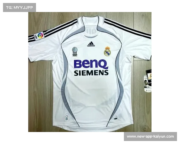 扎马雷克埃及杯决赛球衣曝光金色元素象征冠军荣耀与辉煌未来